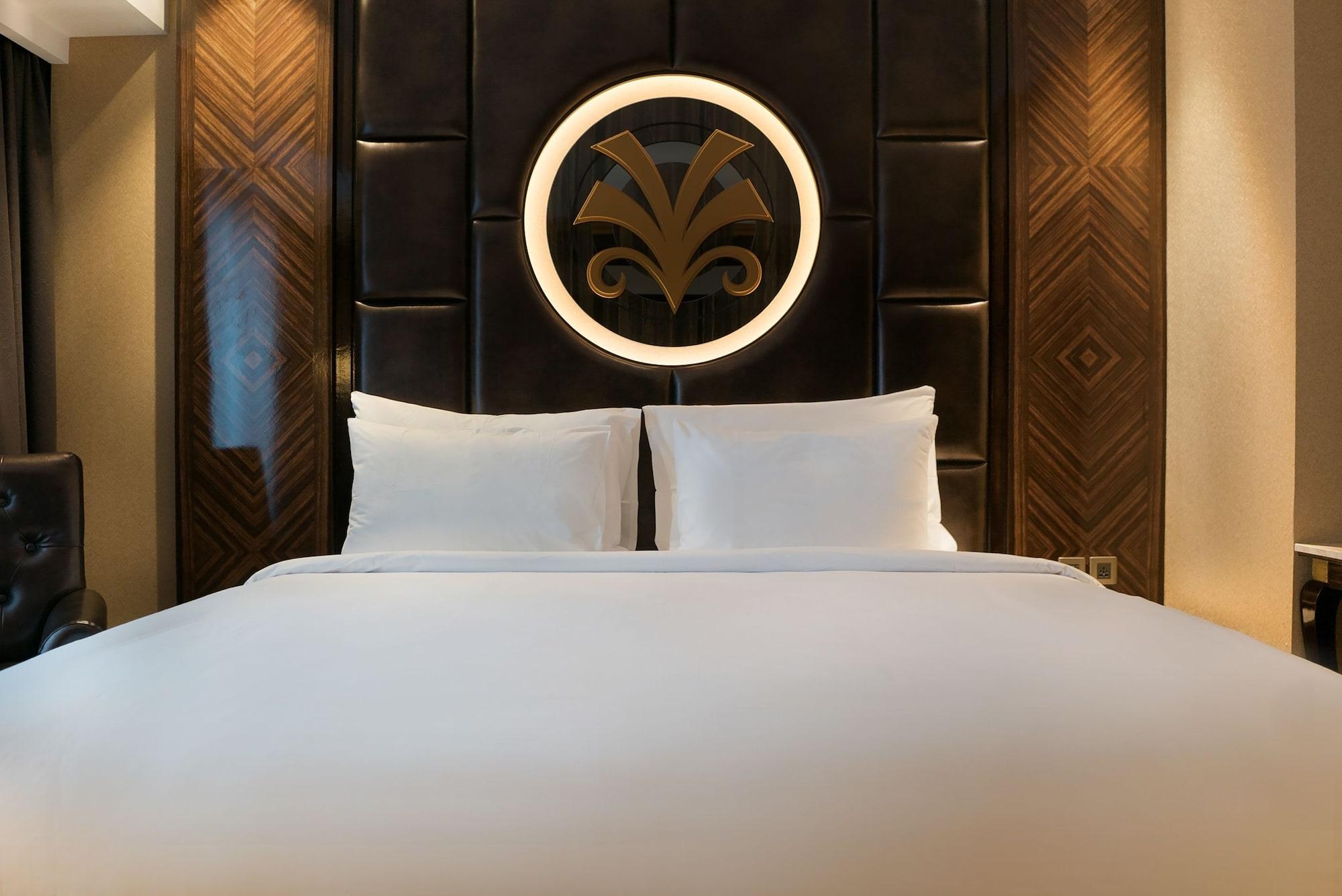 Myko Hotel & Convention Center Makassar Esterno foto