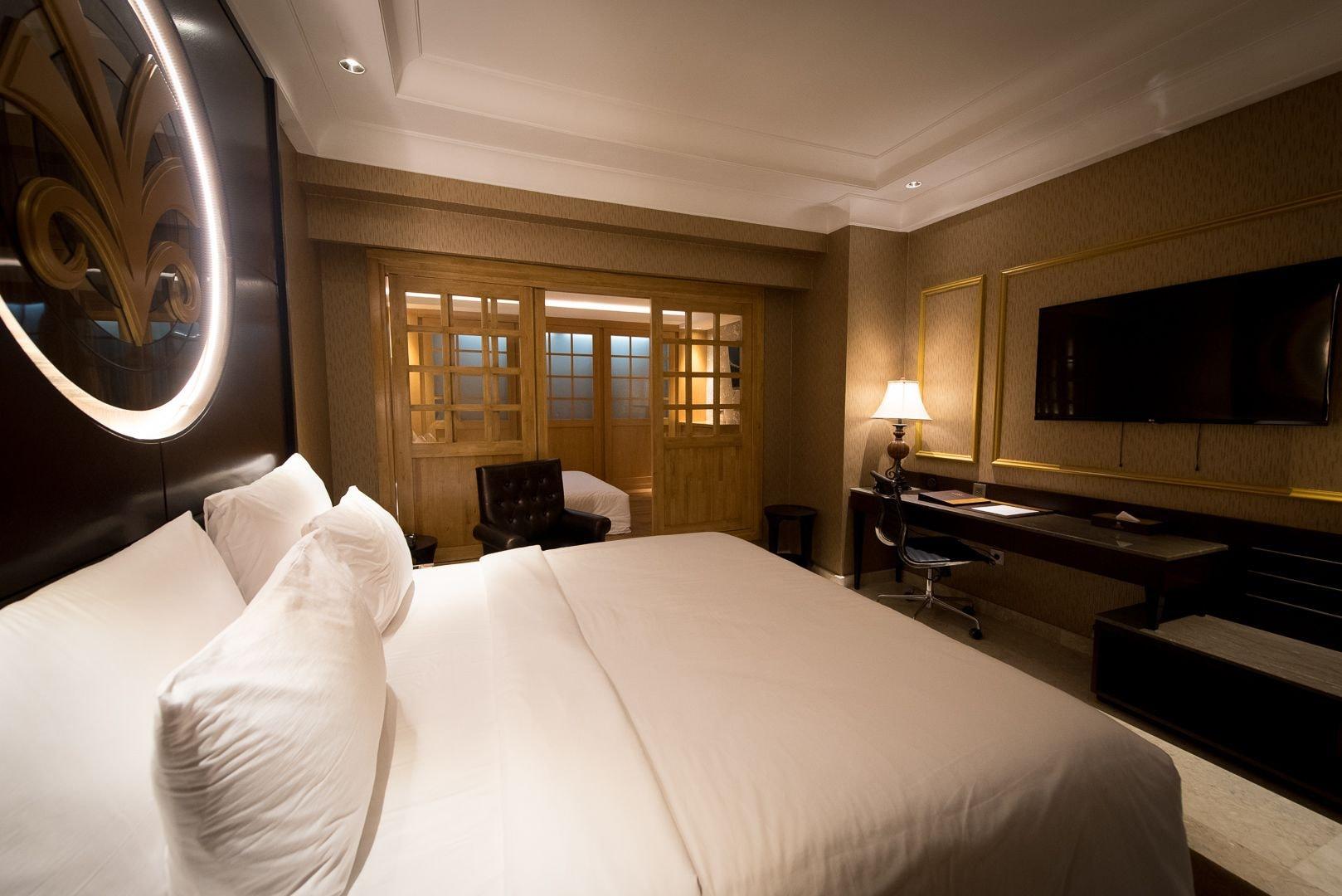 Myko Hotel & Convention Center Makassar Esterno foto