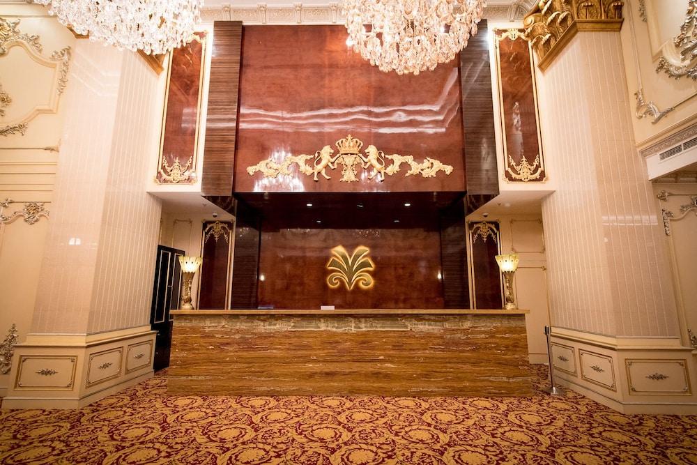 Myko Hotel & Convention Center Makassar Esterno foto