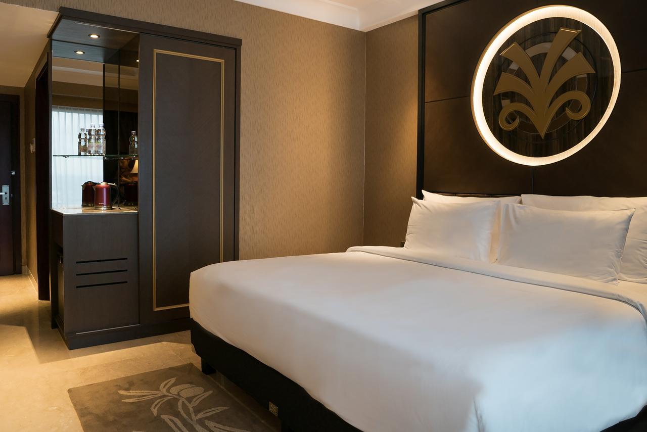 Myko Hotel & Convention Center Makassar Esterno foto